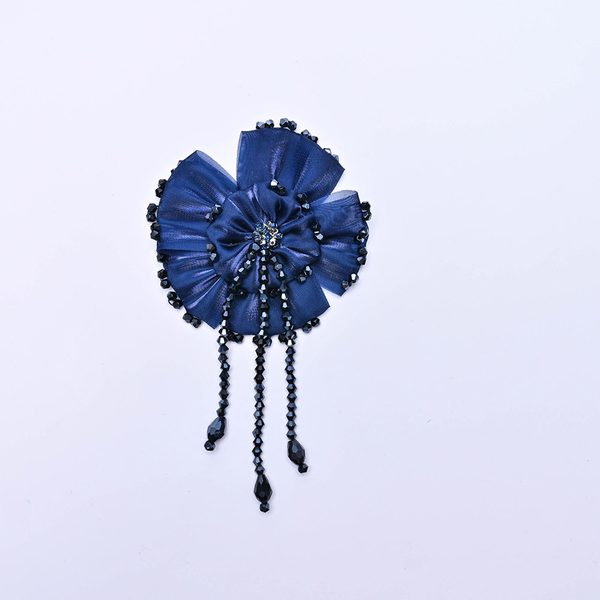 3D flower applique with crystal bead tassels, 9.5 × 16.5 cm
